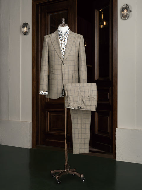 Creamy gray plaid full suit